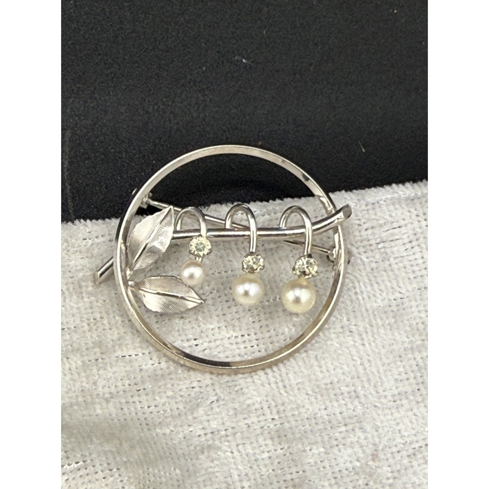 Vintage Krementz Brooch Leaf Faux Pearls Clear Rhinestone Silver Tone‎ Signed